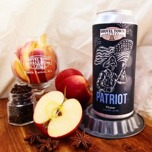 Our Patriot Pilsner is crisp and clean to the core ๐๐ Enjoy your Sunday Funday w