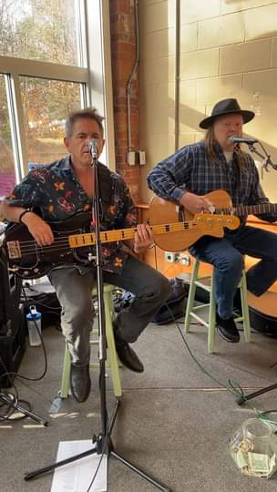 Willie James is live NOW! Come by to enjoy their tunes โ and our craft brews โ i