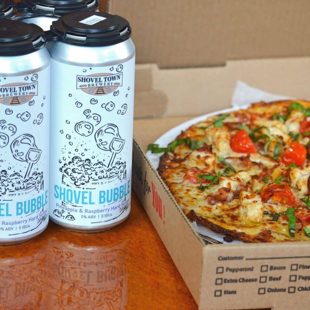 Have you tried the fan fave, Bianca Chicken Flatbread? π A Housemade Bechemel Ch